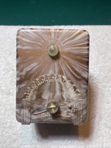 Vintage metronoma metronome - metronoma,